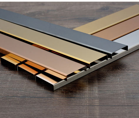 Goede prijs 0.65MM van het de Strokenroestvrije staal van het Metaalinlegsel van de de Tegelversiering het Binnen Binnenlandse Decor online