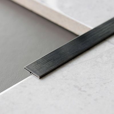 Goede prijs 3048mm Lengte 304 roestvrij staal Spiegeloppervlak T tegelstrook voor muur en vloer online