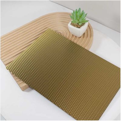 Gouden Kleur 0.85mm Dikte Spiegeloppervlak Reliëf Roestvrij Staal Plaat voor Decoratieve Muur