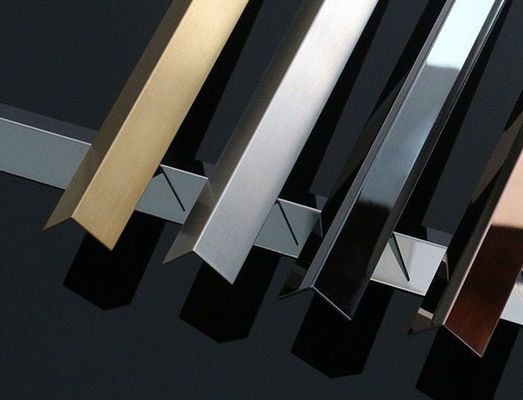 Goede prijs 304 V gegroeveerd roestvrij staal L-tegels met PVD-kleurcoating voor wand- en vloerversiering online